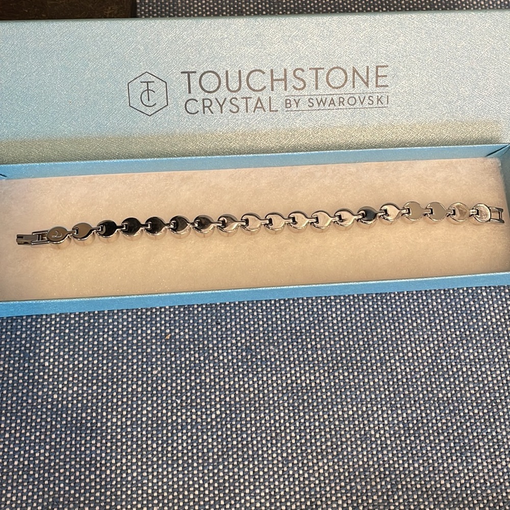 Touchstone Crystal by Swarovski Silver Night Ice Bracelet NWT - Picture 3 of 4